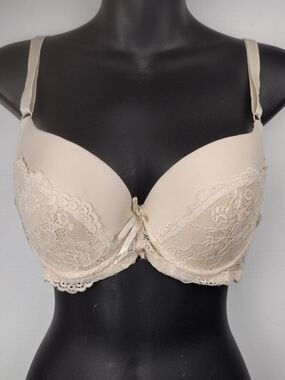Sofra 38B Lace-Trim Push Up Bra in Cream